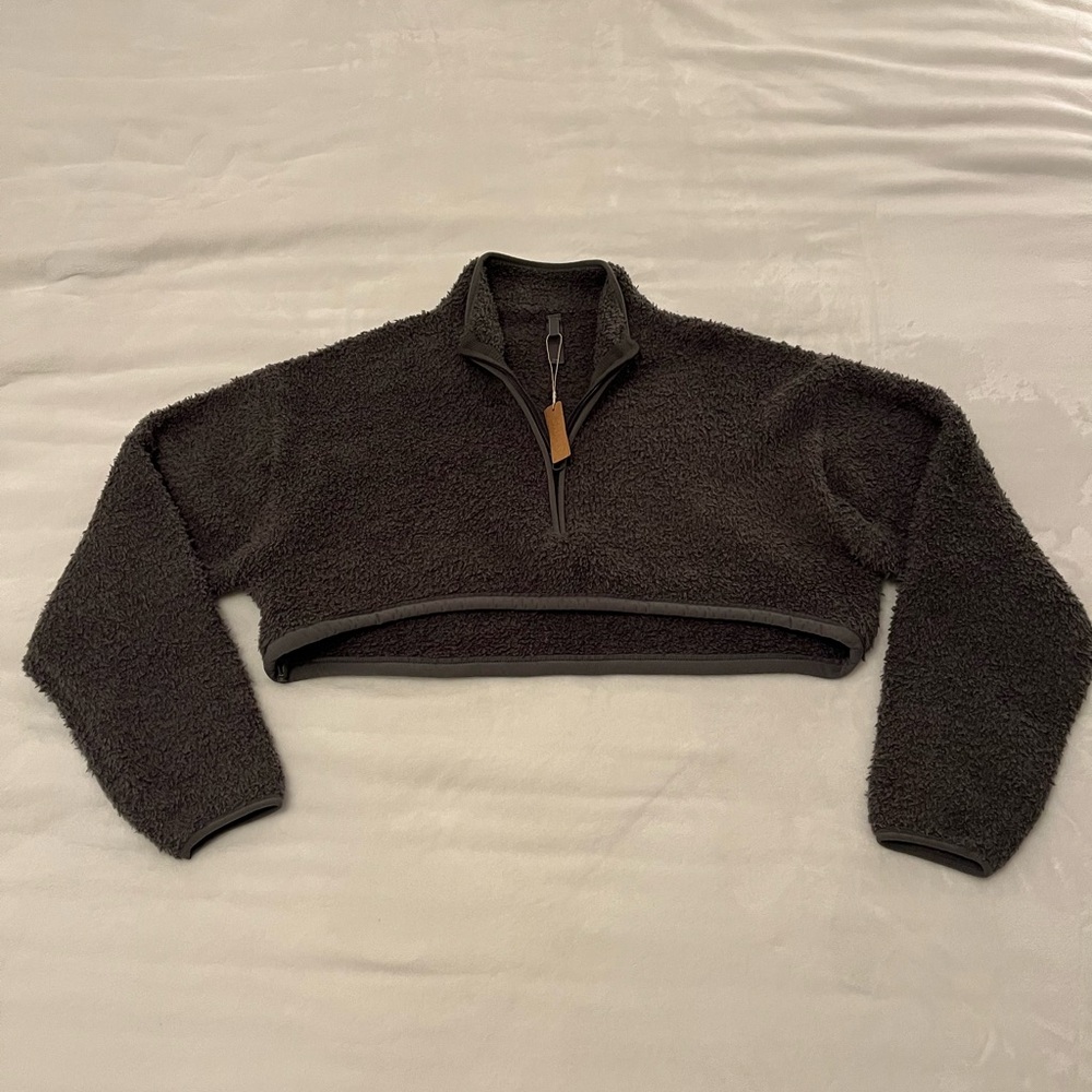 NWT skims sweatshirt